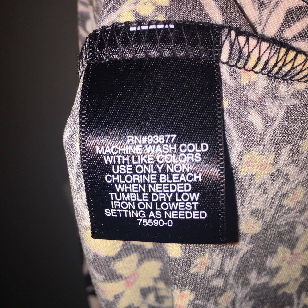 Liz Claiborne Career Petite PL blouse top  Floral - Picture 6 of 6